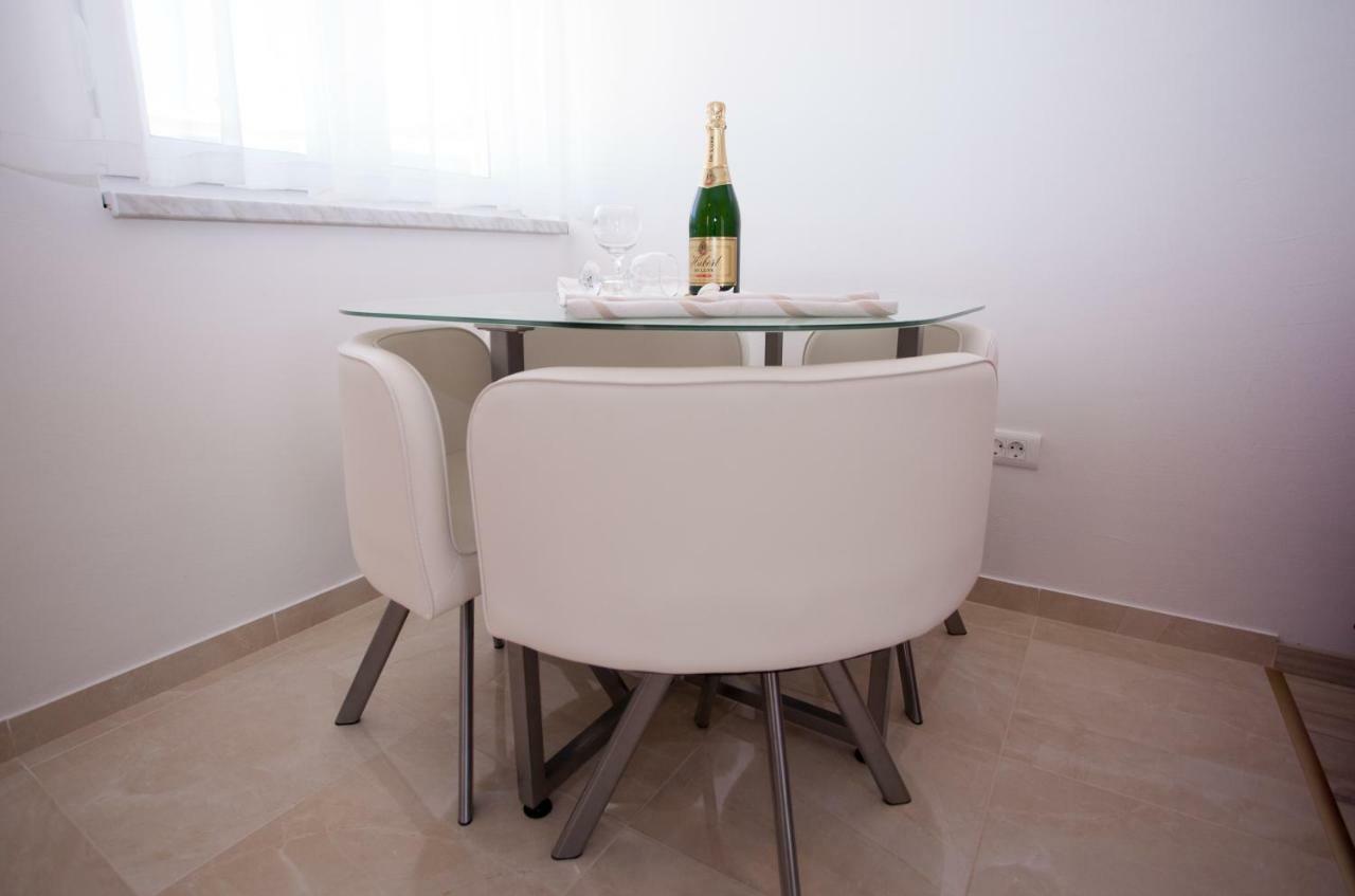 Apartments Mia 4&5 Baška Voda Extérieur photo