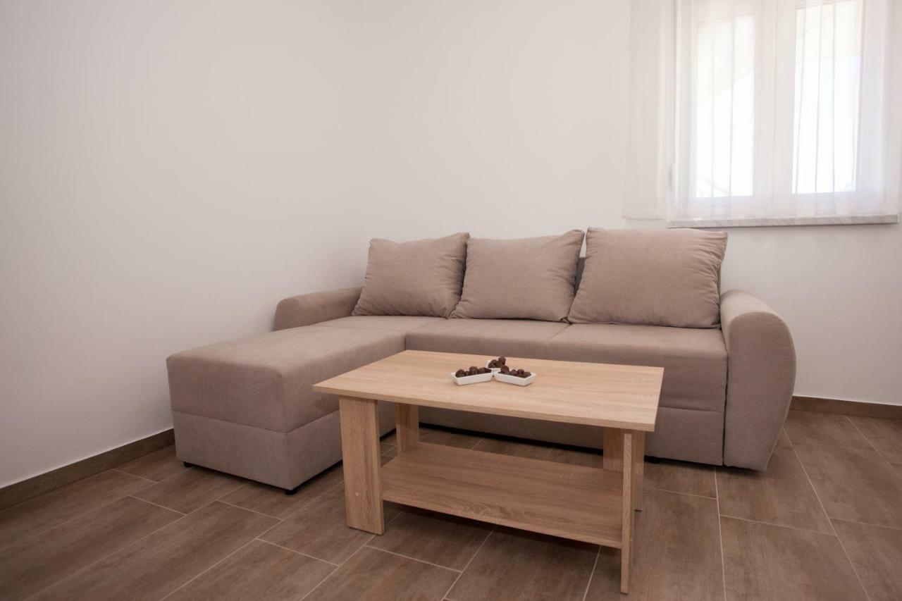 Apartments Mia 4&5 Baška Voda Extérieur photo