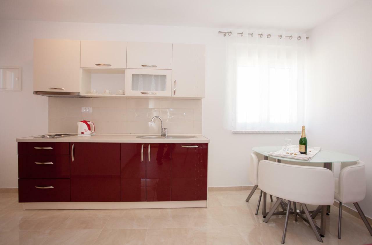 Apartments Mia 4&5 Baška Voda Extérieur photo