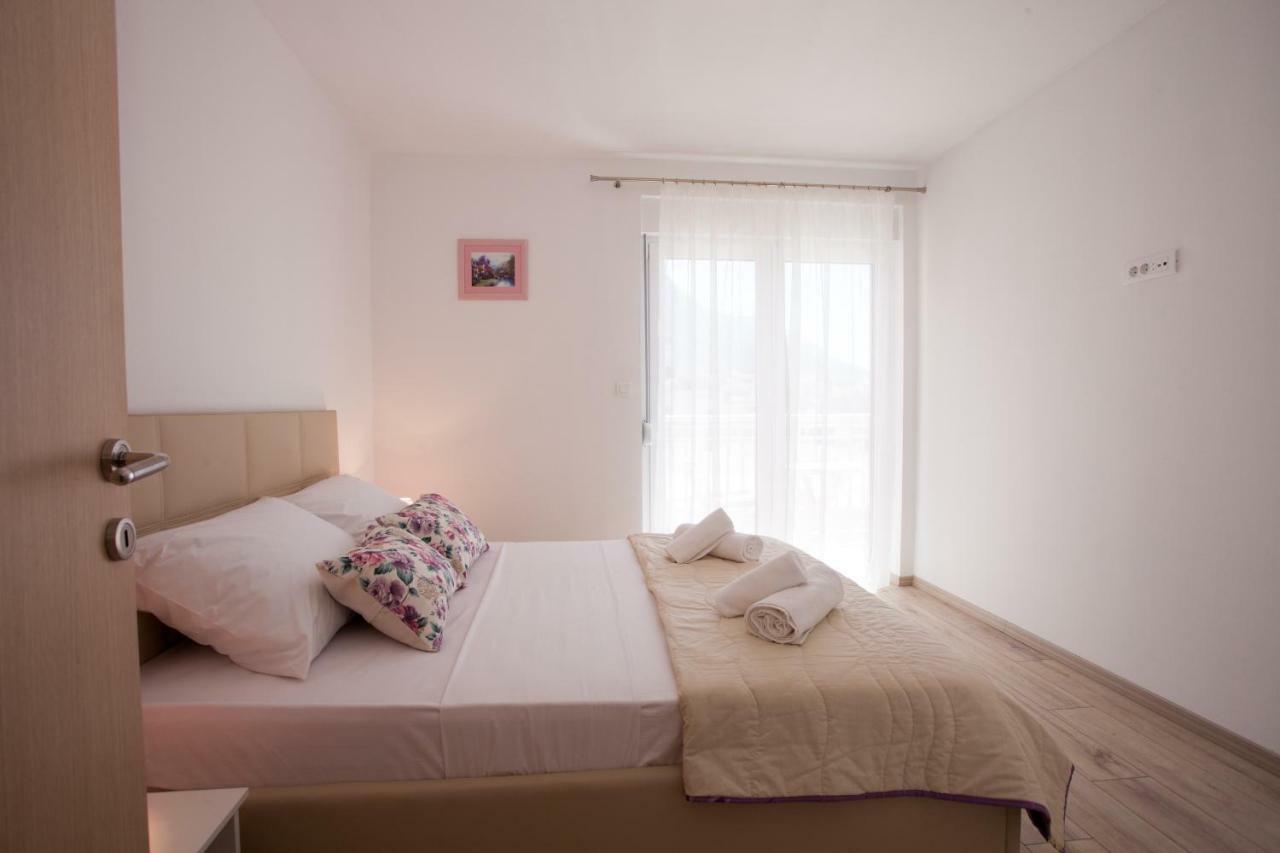 Apartments Mia 4&5 Baška Voda Extérieur photo