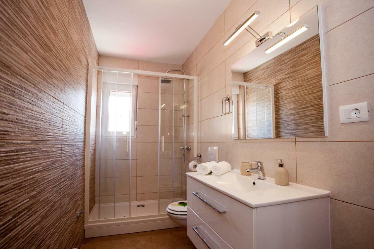 Apartments Mia 4&5 Baška Voda Extérieur photo