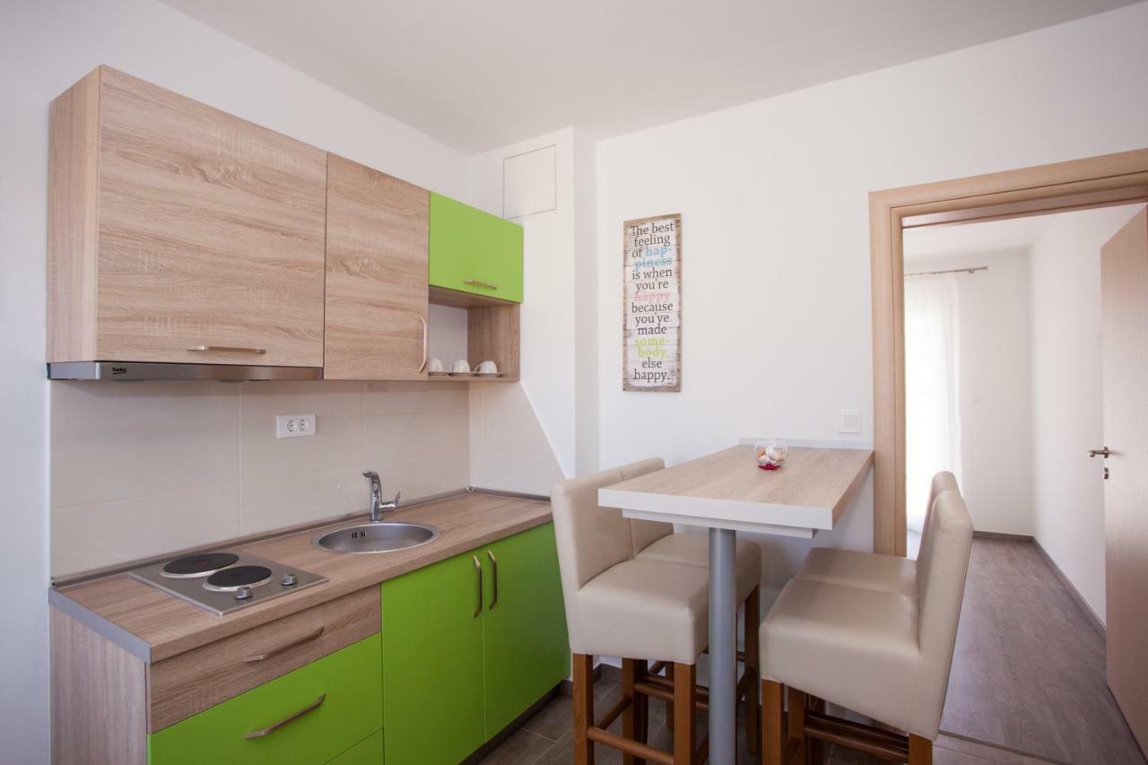 Apartments Mia 4&5 Baška Voda Extérieur photo