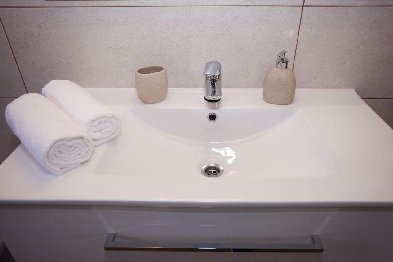 Apartments Mia 4&5 Baška Voda Extérieur photo