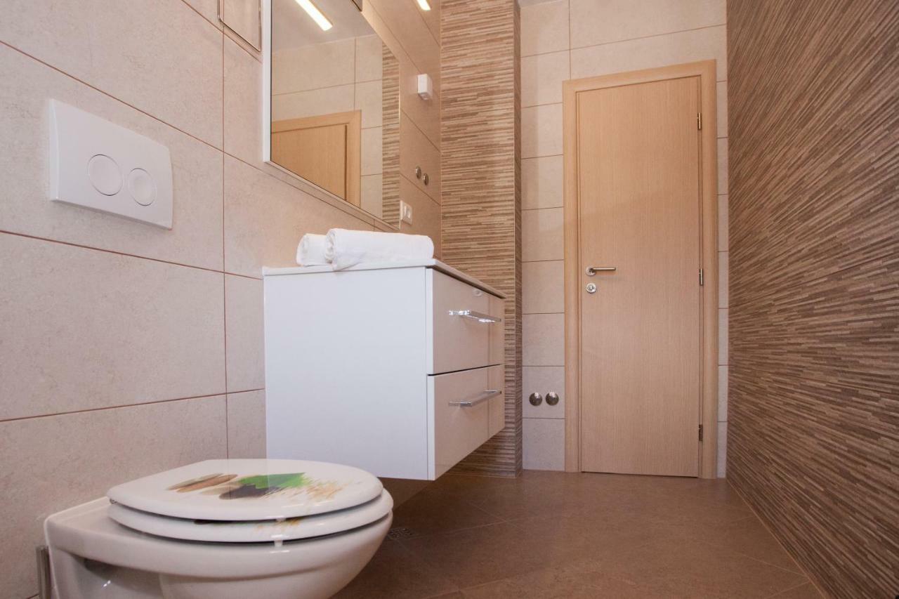 Apartments Mia 4&5 Baška Voda Extérieur photo